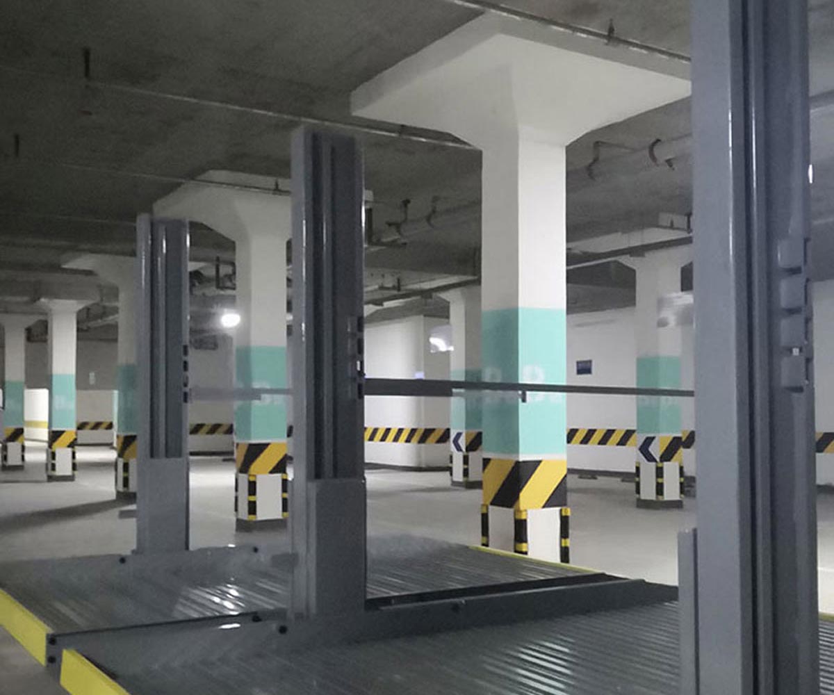 秦都二層升降橫移式機(jī)械式停車(chē)設(shè)備拆除