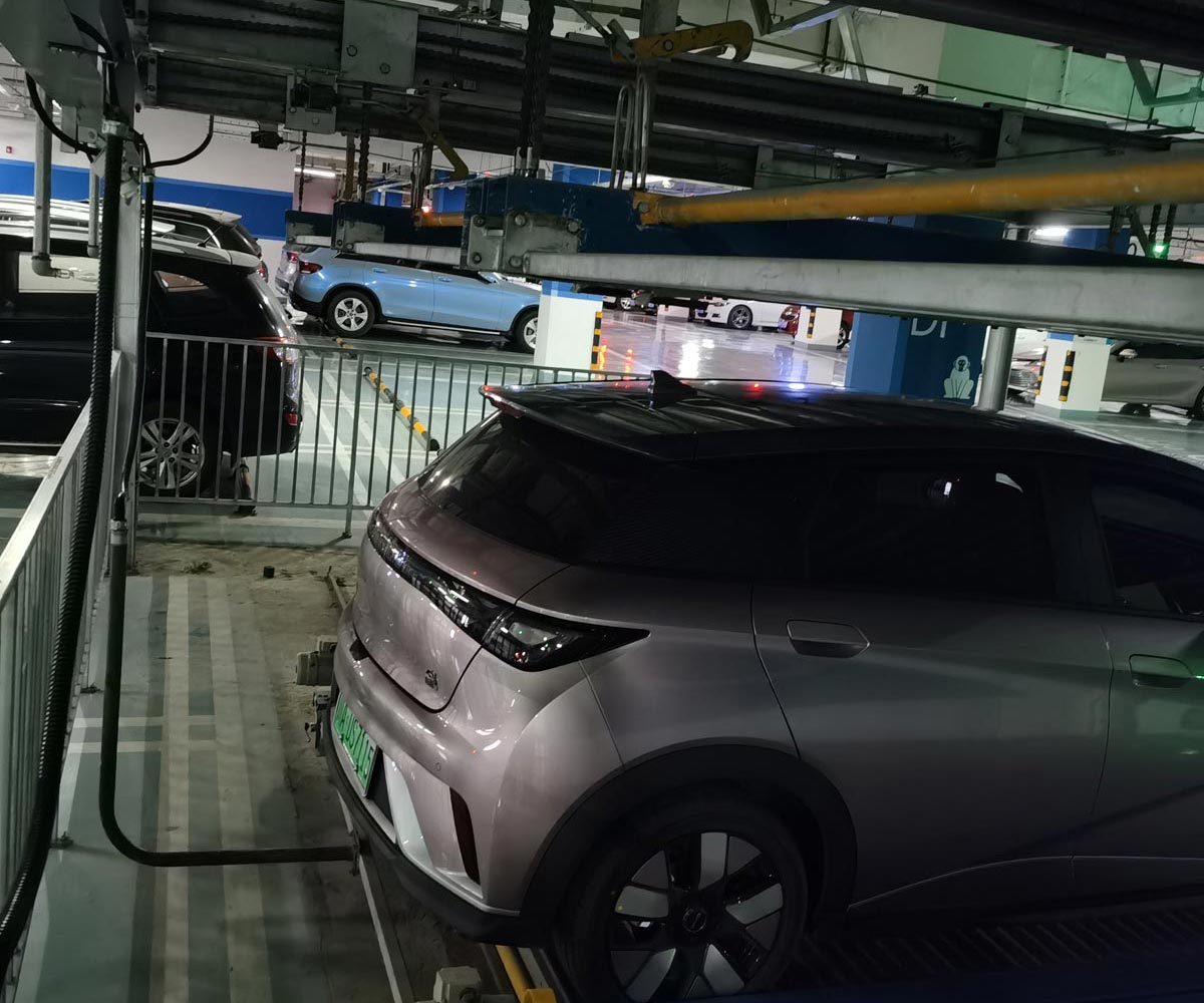 王益立體車庫采用人性化設計保證駕駛員方便