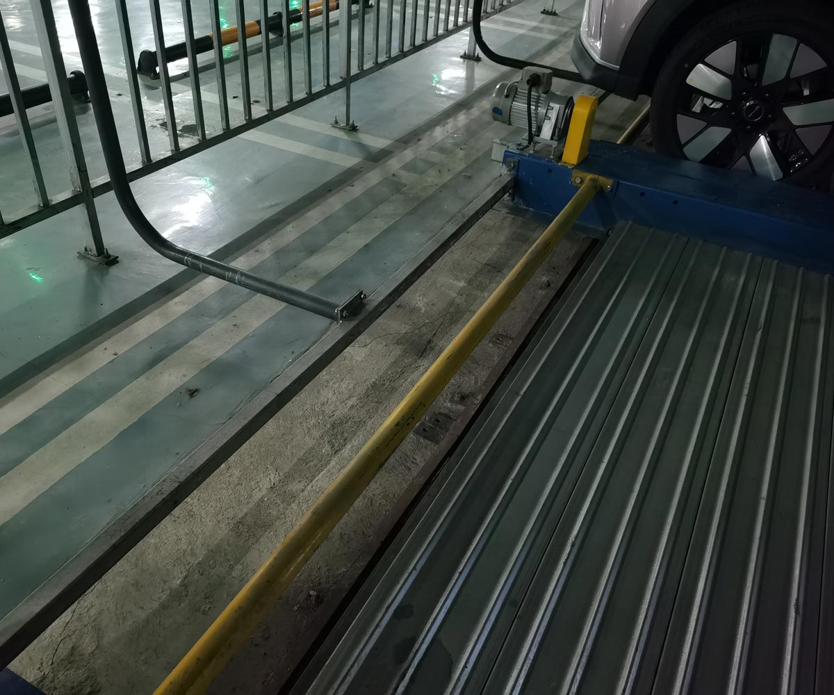 長武四層帶一層地坑升降橫移式自動(dòng)立體停車庫